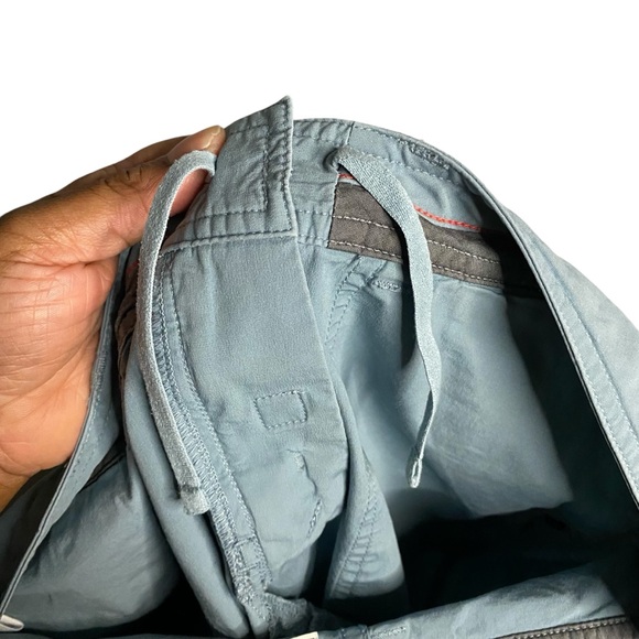 MEC Women's Light Blue Capris Hiking Pant - Picture 8 of 10